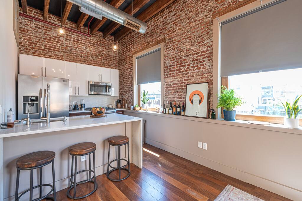 The Cosmopolitan Loft - 15 MIN to NYC Times Sq