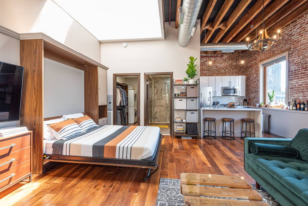The Cosmopolitan Loft - 15 MIN to NYC Times Sq